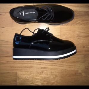 New Look Wide Fit Black Pantent Platform